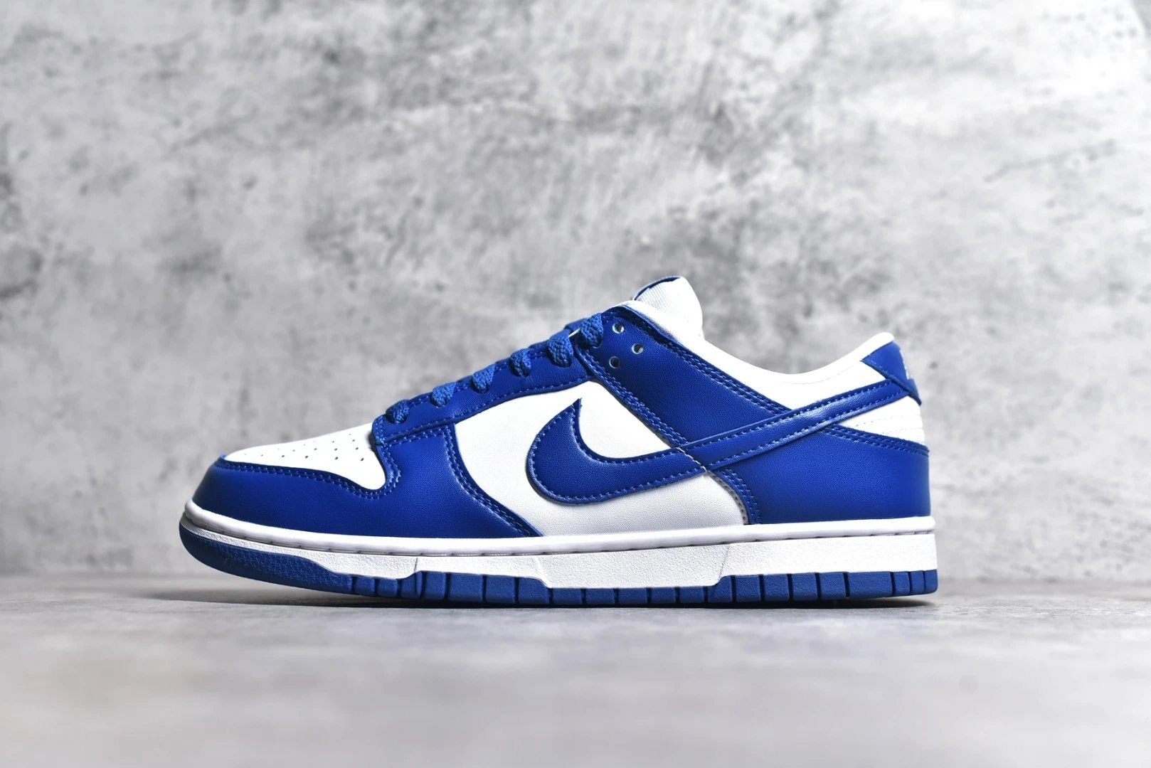 Dunk White and Blue