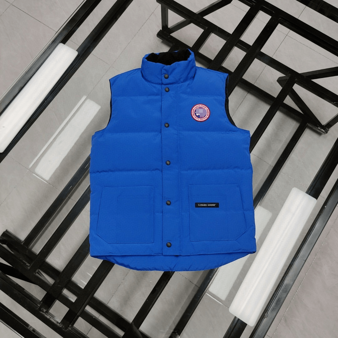 CANADA GOOSE VESTS